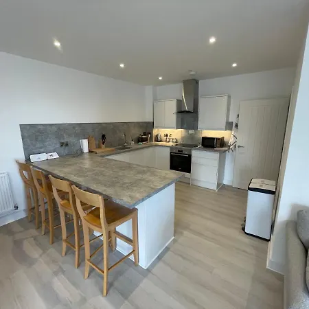 Apartment 10 Argyle Court