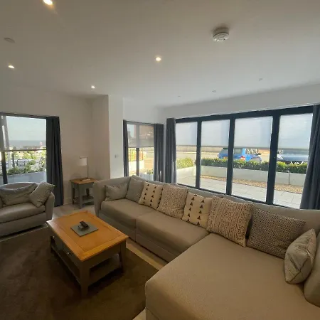 Apartment 10 Argyle Court