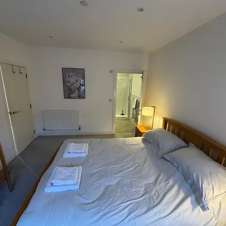 10 Argyle Court * Whitby