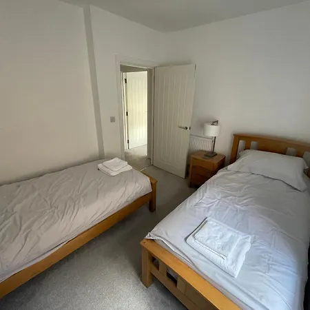 10 Argyle Court דירה וויטבי